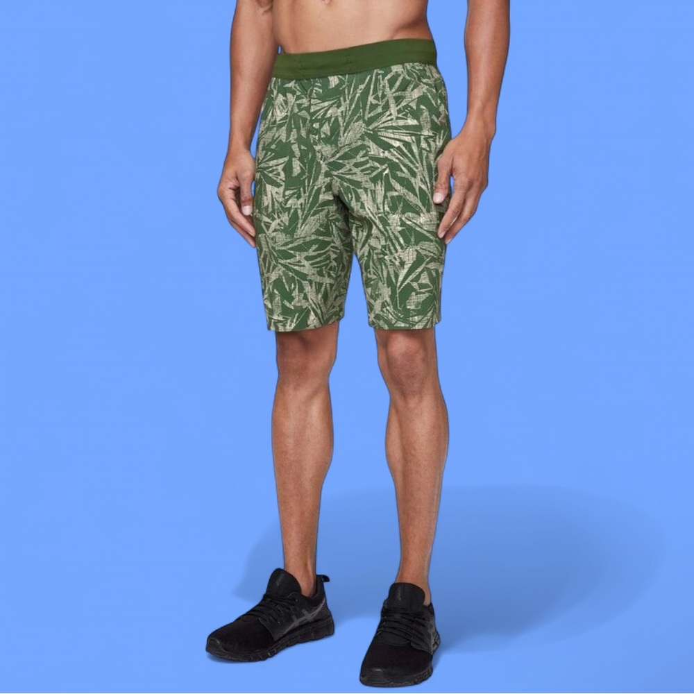 Lululemon Men's THE Shorts, reversible, green leaf pattern / gray check